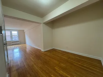 Rented by Hillel Realty Group