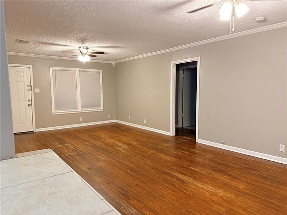 5th image of 4721 Dody St