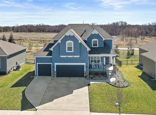 16674 S Lind Rd, Olathe, KS 66062