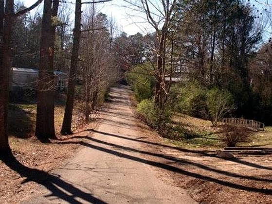 2nd image of 12 County Road 465