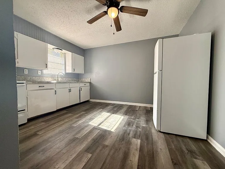 1410 Perry St #A — Photo 3
