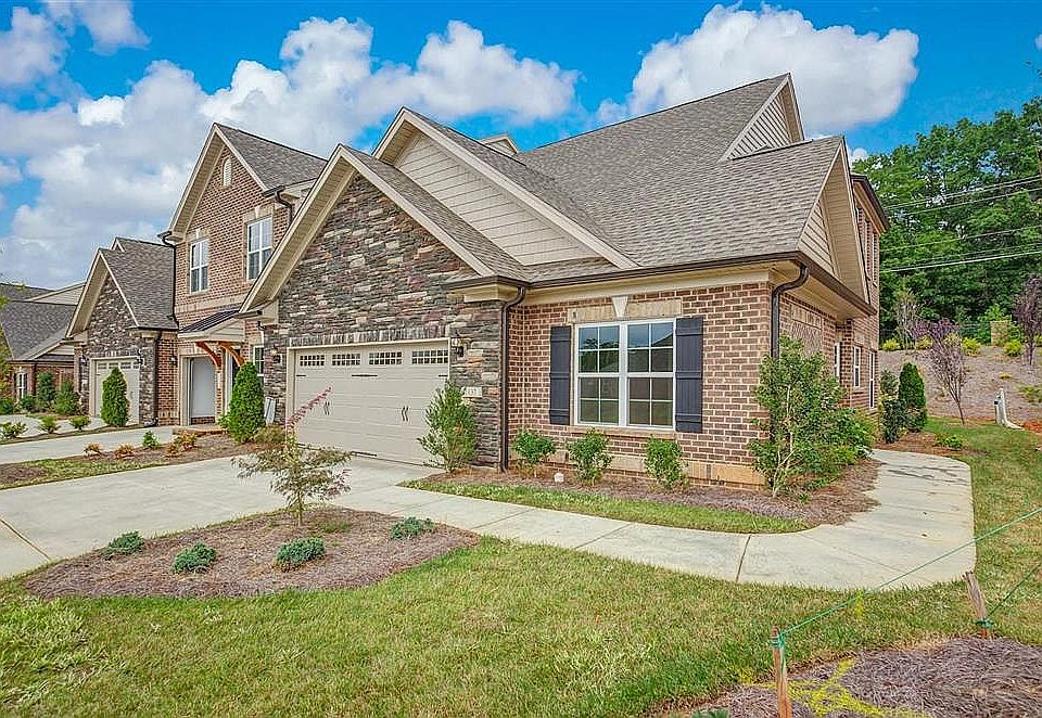 End unit luxury townhome