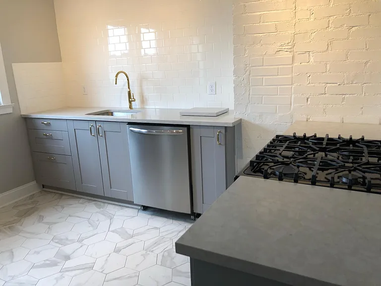 26 Rand Ave #2 — Photo 11