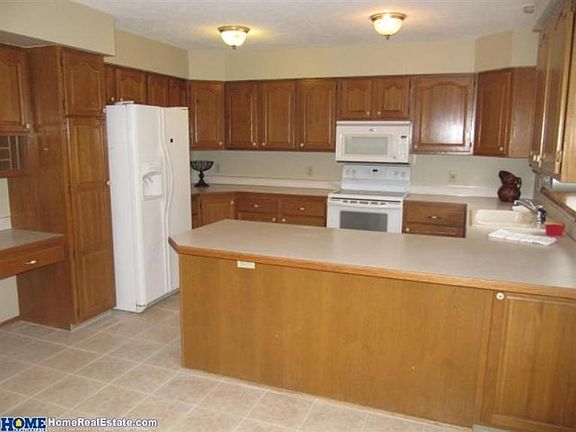 5th image of 5421 Stockwell St
