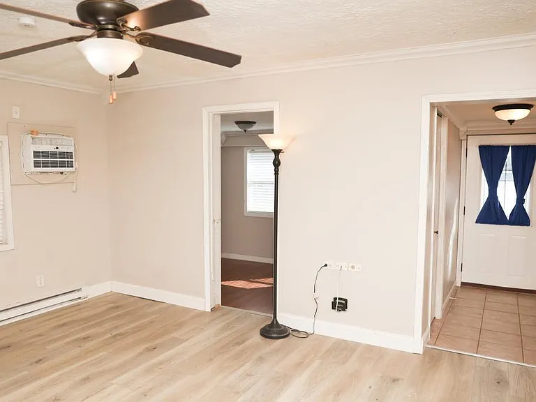 222 Dobson St — Photo 12