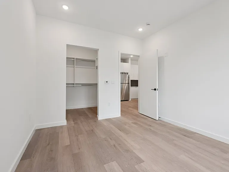 130 Monitor Street — Photo 14