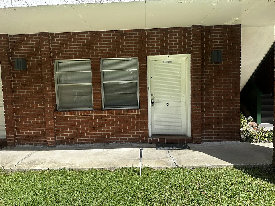 1315 SE Silver Springs Pl #6
