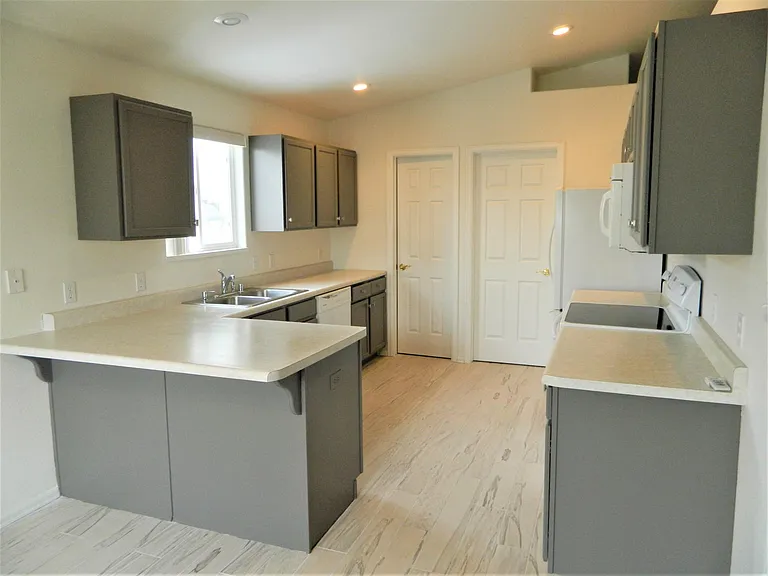 2810 Northstar Dr — Photo 4