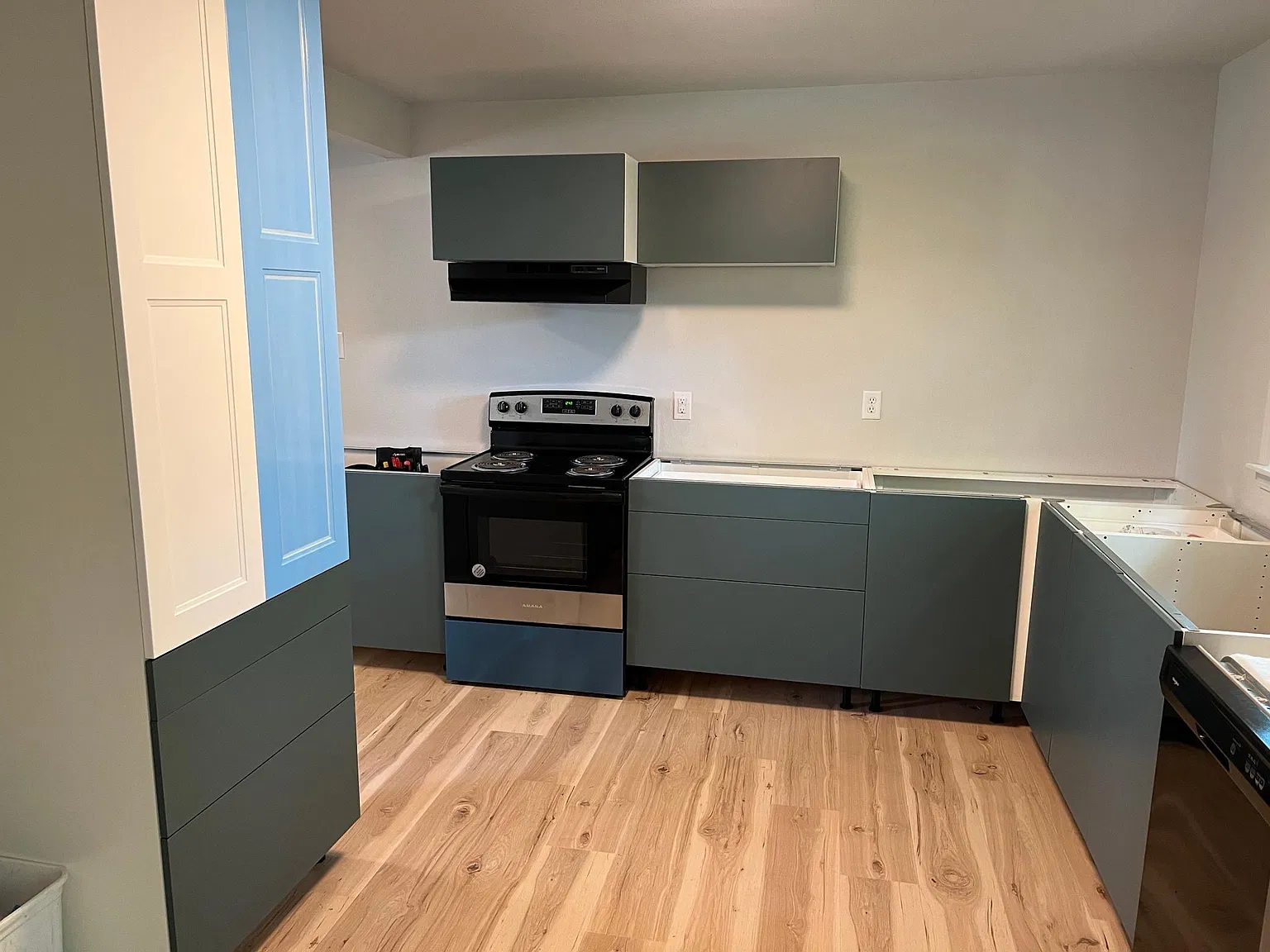 3 bed, 1.5 bath, 1232 sqft, $1,500 — Photo 3