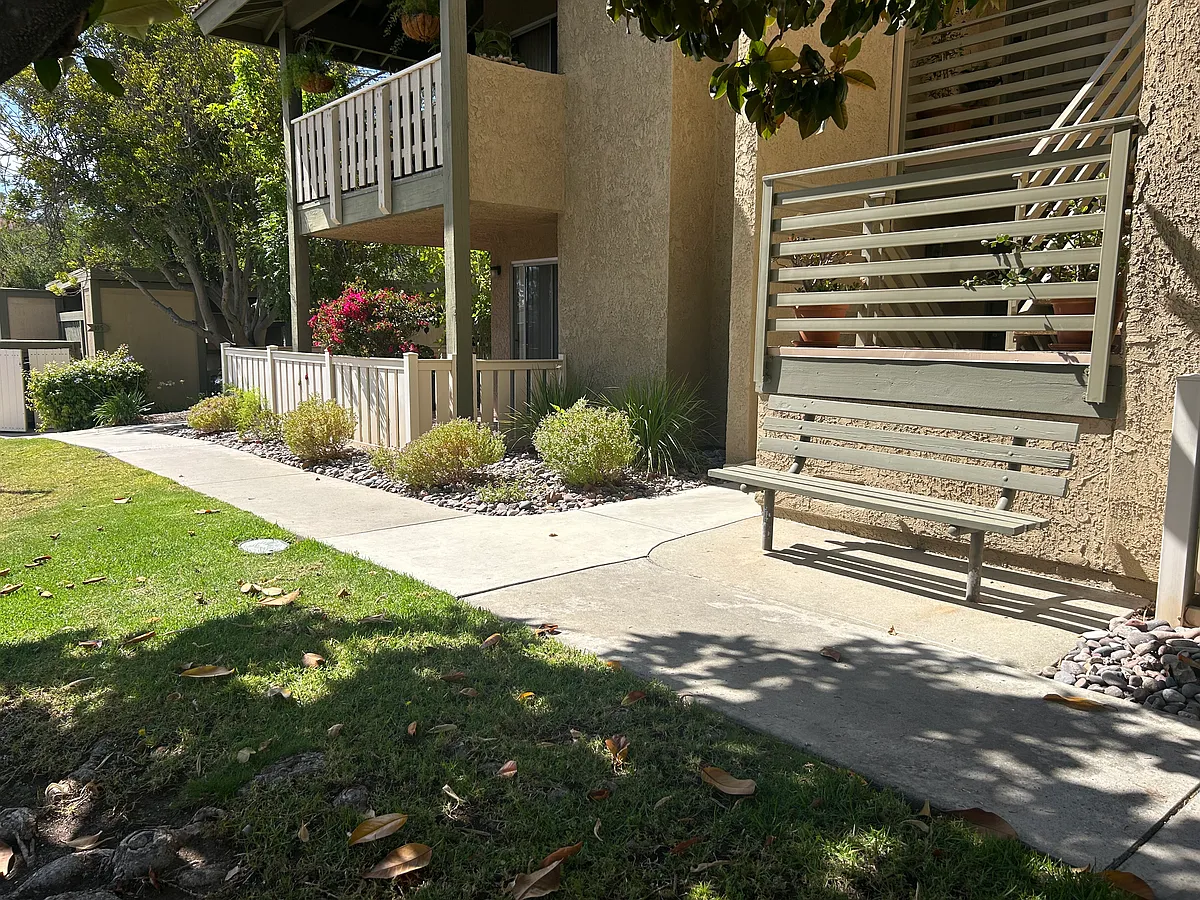 Building Photo - 463 Arbor Lane Ct #106