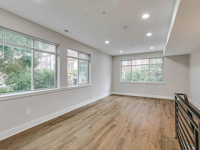 1218 N 6th St #1 — Photo 10
