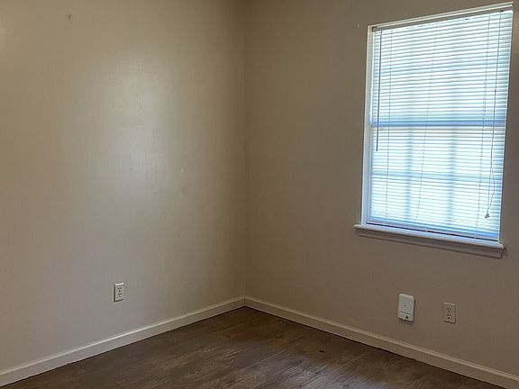 4th image of 500 S Orange Edwards Blvd APT B