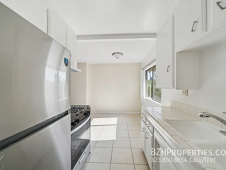 2038 S Holt Ave #16C — Photo 5