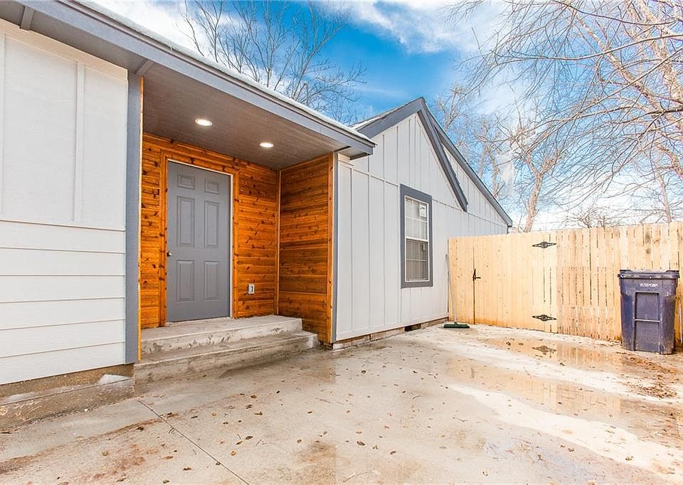1st image of 3025 SW 24th St