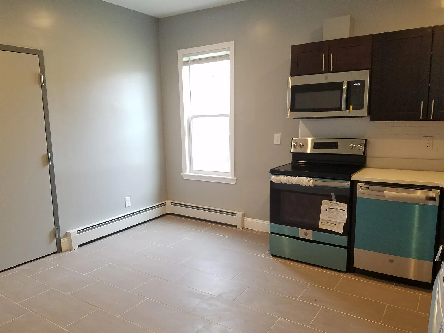 424 Bowdoin Street - 2 (Room 4) — Photo 2