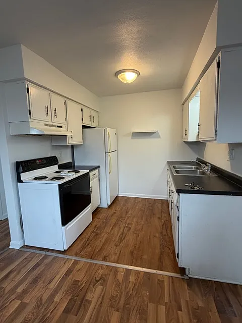 108 Harris Road - F — Photo 3