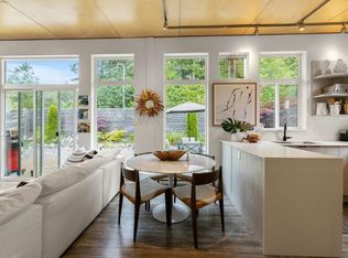 890 Trower Ln, Gibsons, BC V0N1V9