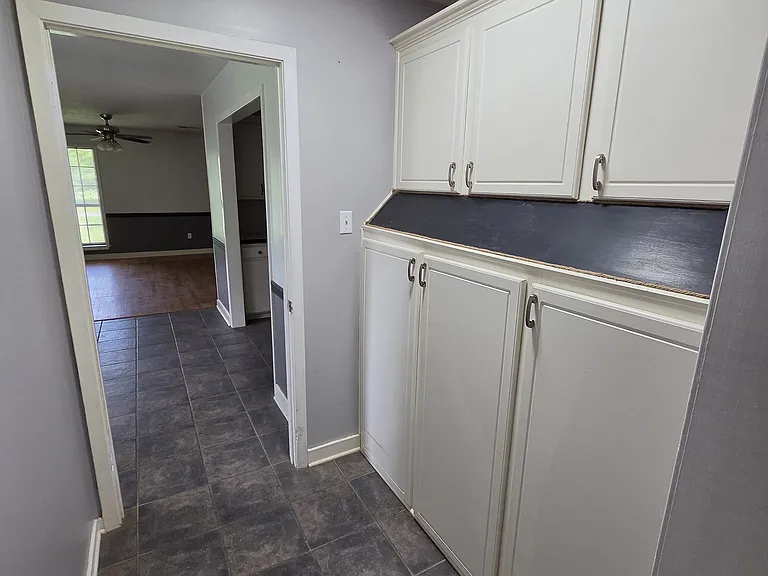 Edgewood Pl — Photo 18