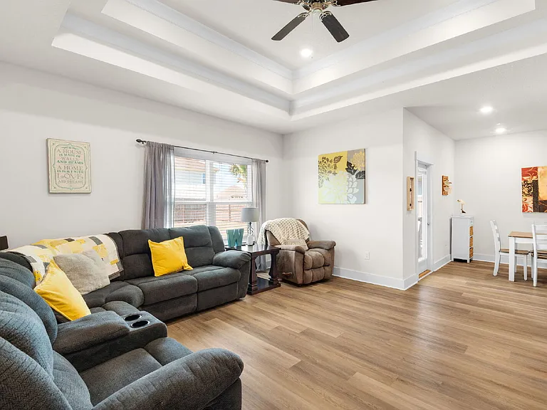6539 Forest Bay Ave — Photo 11