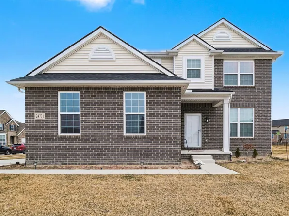 24731 Arbor Ct, Macomb, MI 48042