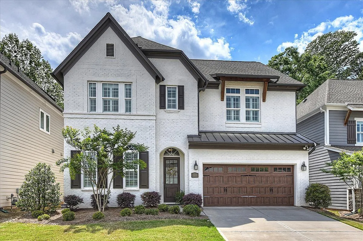 4 bed, 4.5 bath, 3425 sqft, $5,700 — Photo 1