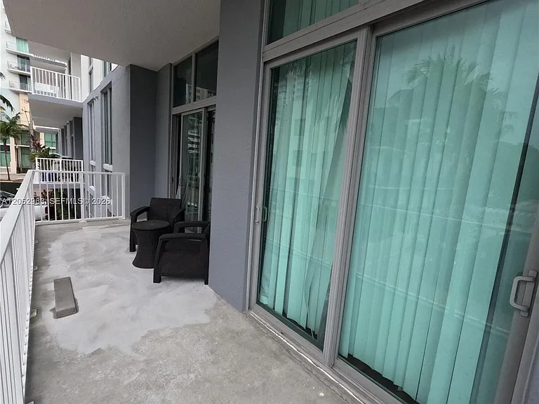 2100 Van Buren St #222 — Photo 19