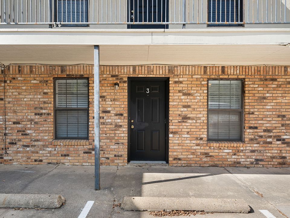1st image of 1108 N Elm St #3