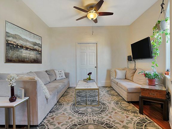 2nd image of 829 Garden St APT 4