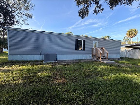 2nd image of 23947 Deer Rd