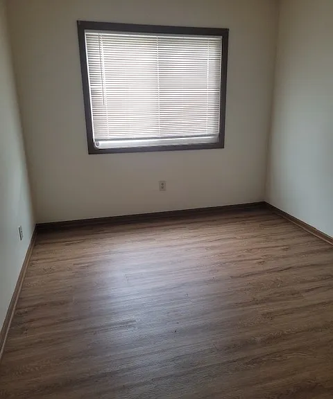 2007 45th St #307 — Photo 2
