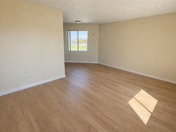 2nd image of 2583 Ulric St #6