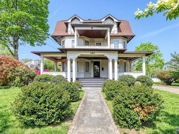 130 Ridge Rd, Rutherford, NJ 07070