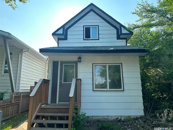 619 L Avenue S, Saskatoon, SK S7M 2H6