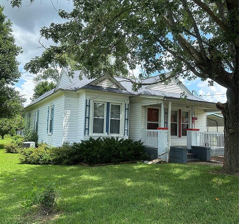 1st image of 308 Lewis St