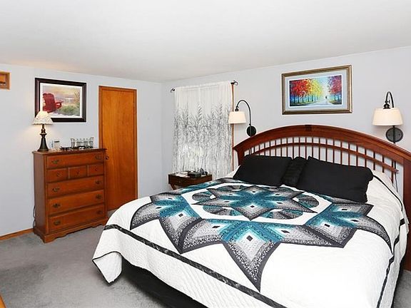 4th image of 439 Burroughs Dr #D
