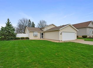 33898 Gilbert Ct, North Ridgeville, OH 44039