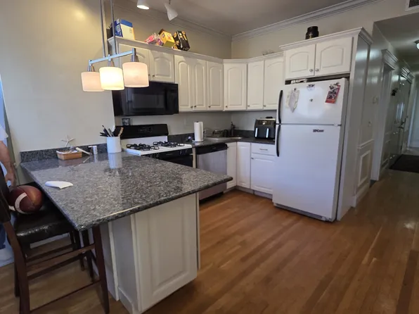 198 L St #3, Boston, MA 02127