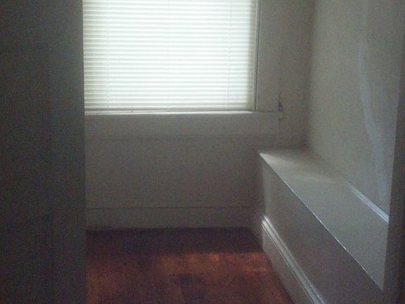 5th image of 405 E Fillmore St