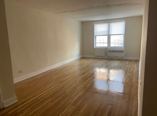 7140 112th St #5, Forest Hills, NY 11375