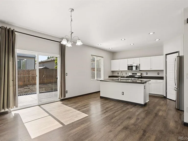 92 Homestead Way — Photo 15