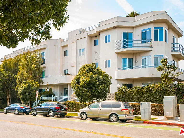 1325 Arizona Ave #201 — Photo 13