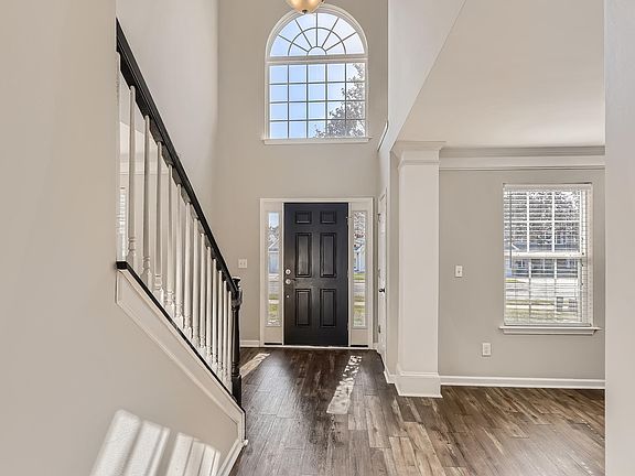 3rd image of 109 Saye Pl