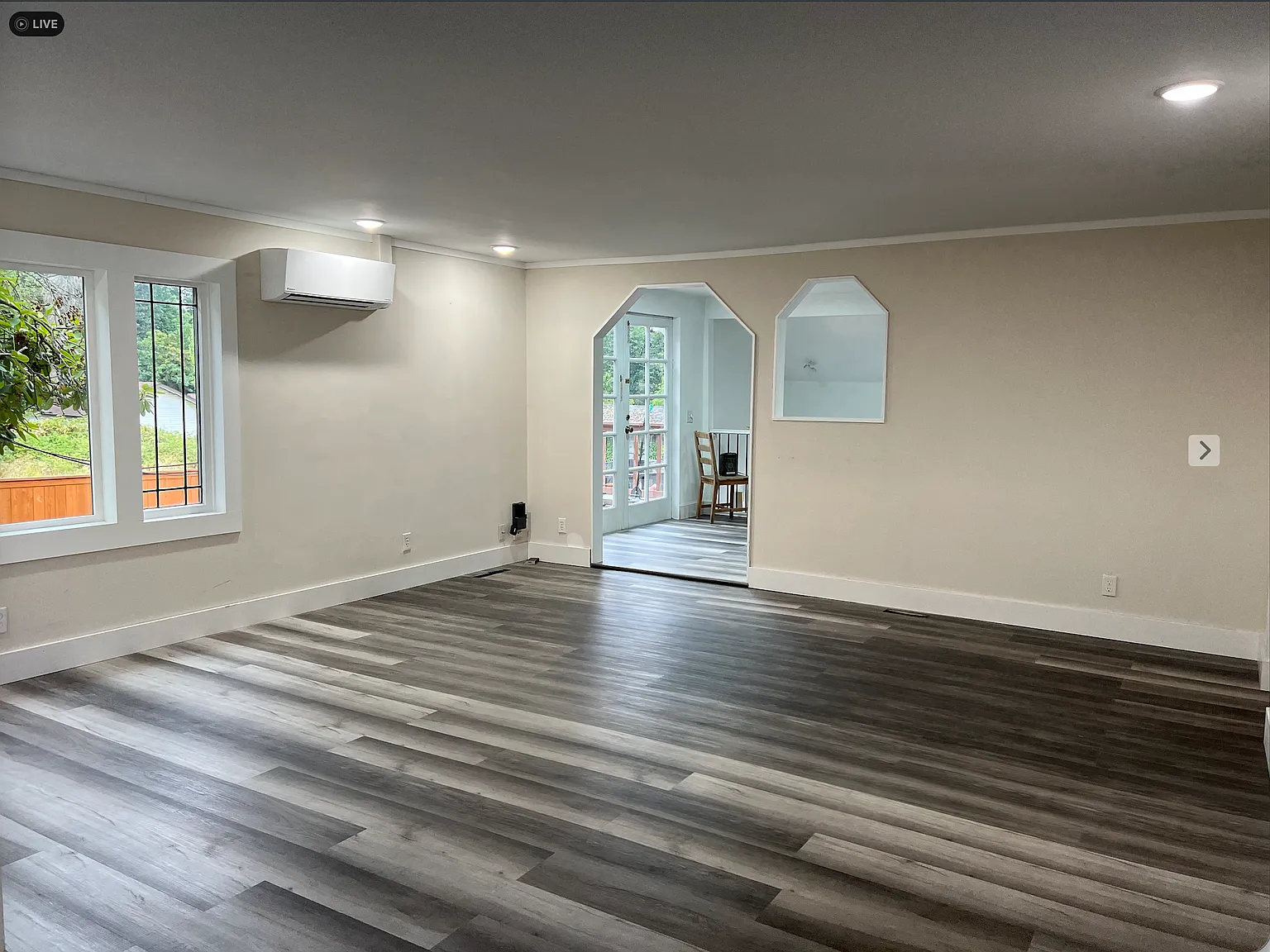 4 bed, 2500 sqft, $3,950 — Photo 4