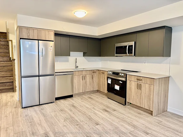 2 Green Gardens Blvd #BASEMENT — Photo 2