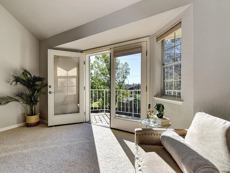 4650 Dorchester Ln — Photo 26