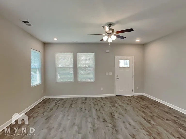444 Deaton St — Photo 10