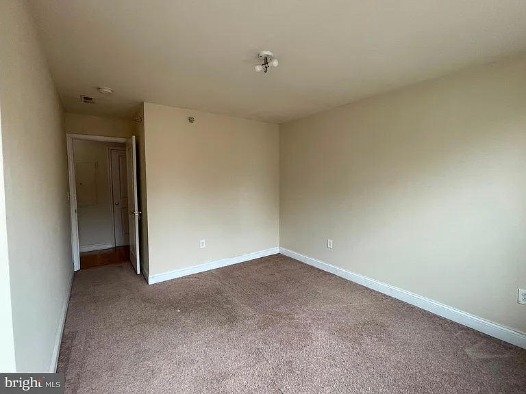 1934 N Gratz St #B — Photo 15