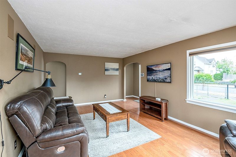 5th image of 5406 L Street