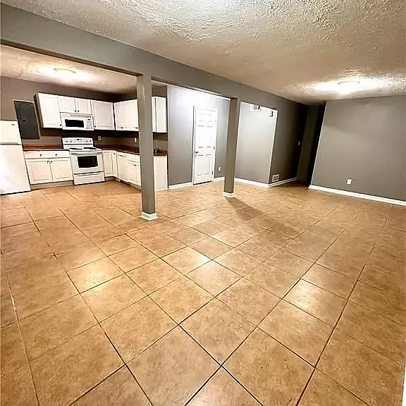 1447 Shiloh Way NW — Photo 4