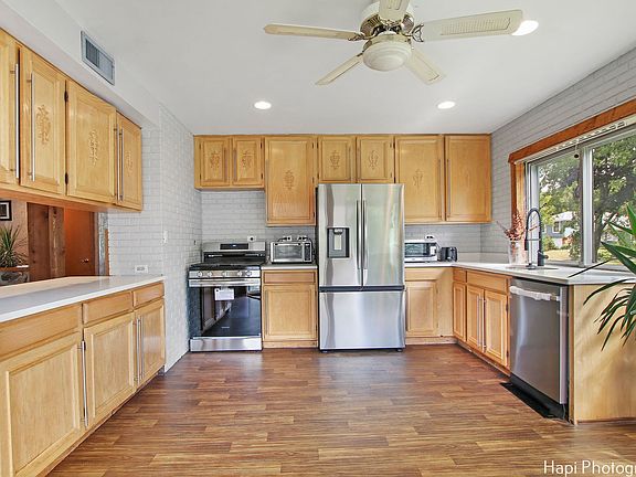 3rd image of 1100 Santa Anita Dr